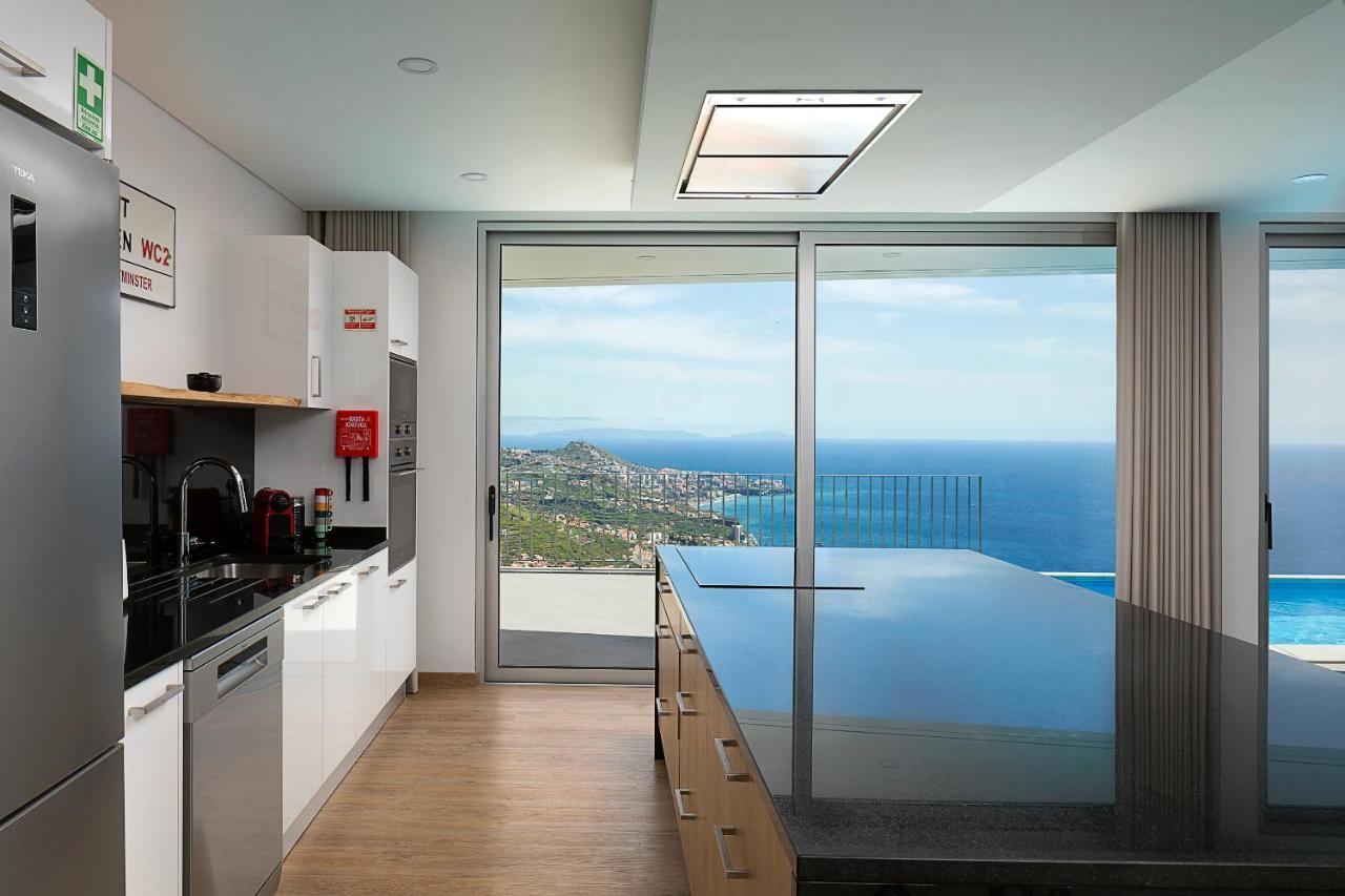 Peak A Boo Private Heated Pool And Private Parking Villa Camara de Lobos Bagian luar foto