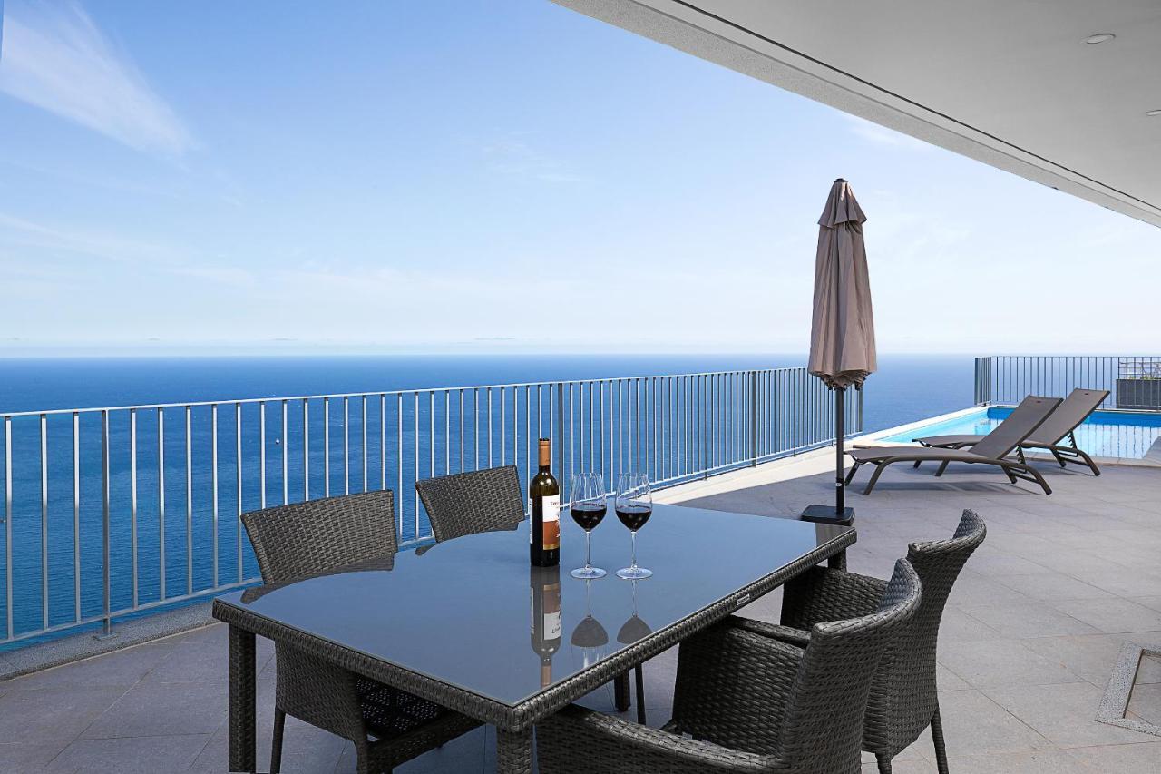 Peak A Boo Private Heated Pool And Private Parking Villa Camara de Lobos Bagian luar foto